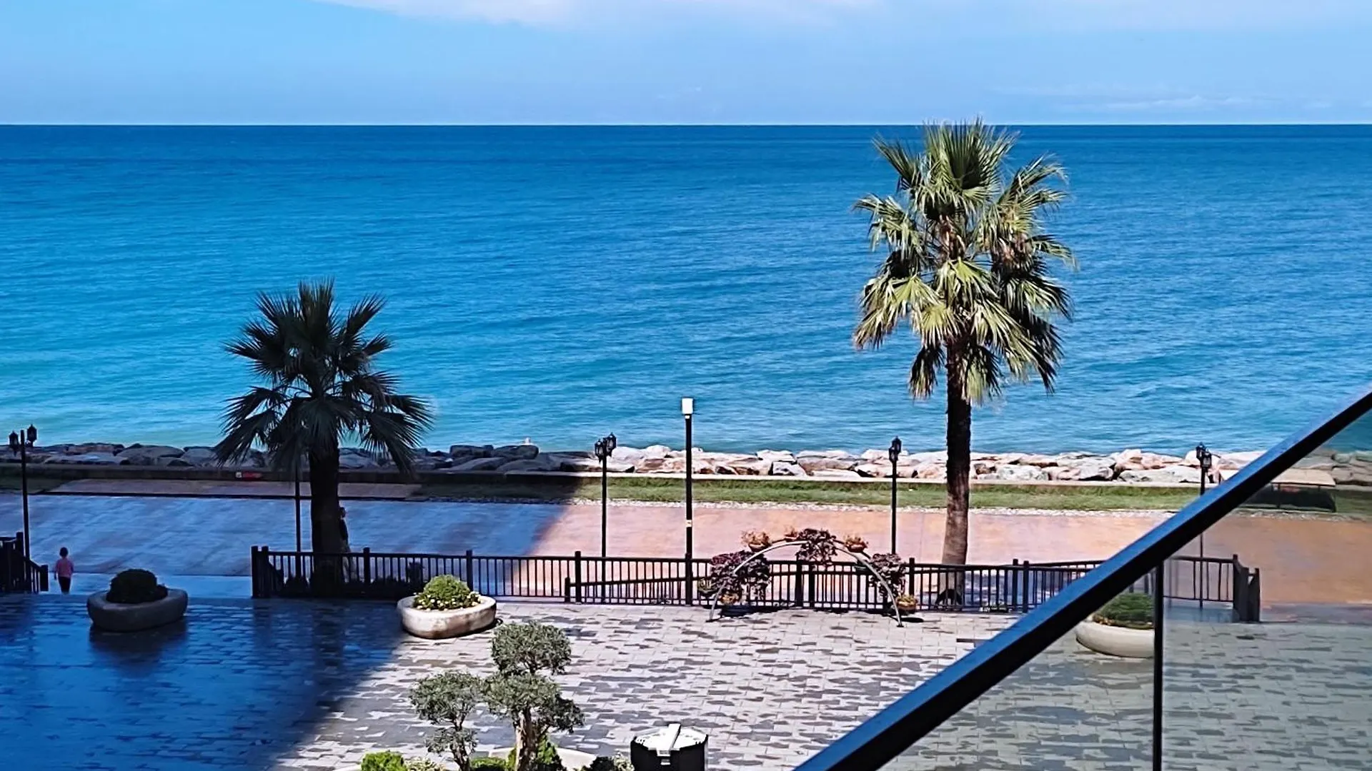 Comfort And Sea Batumi View Apartment
